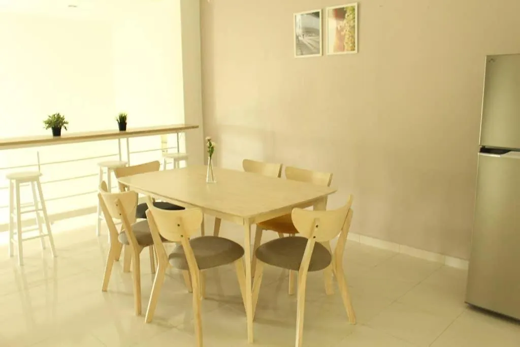 New Seaview Cozy Modern Beach House Tanjung Bungah  Malasia